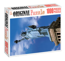Statue of Liberty is Wooden 1000 Piece Jigsaw Puzzle Toy For Adults and Kids