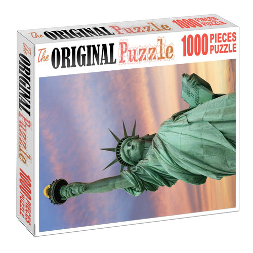 Liberty Statue is Wooden 1000 Piece Jigsaw Puzzle Toy For Adults and Kids